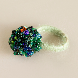 Green sugar head small ring