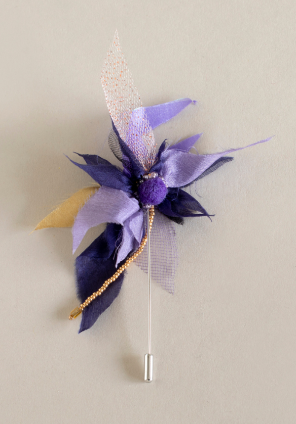 Hat pin purple and golden silk