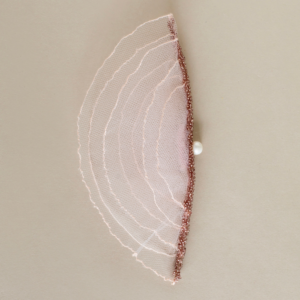 Rose net fan and pearl brooch